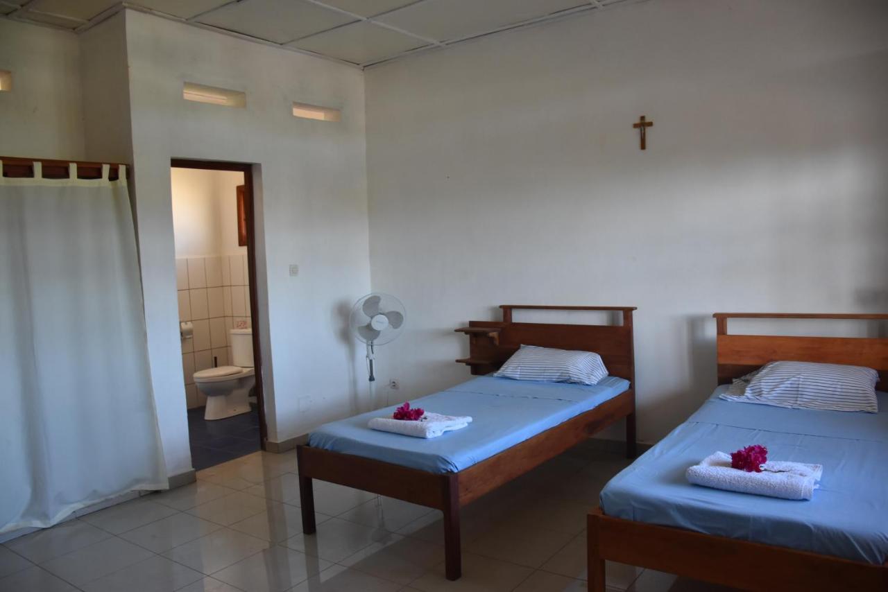 Bed and Breakfast Centre Lucien Botovasoa Antsiranana Esterno foto