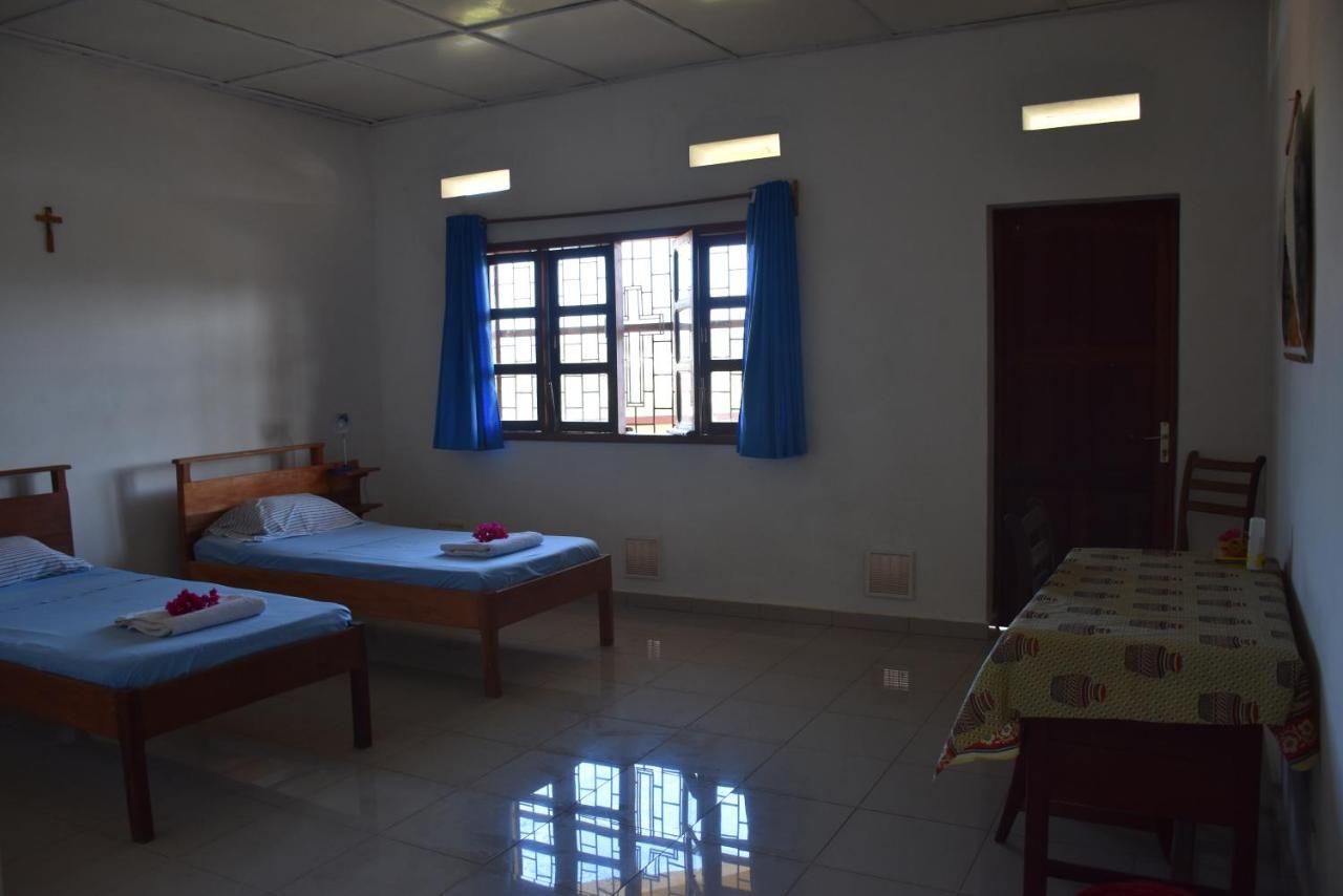 Bed and Breakfast Centre Lucien Botovasoa Antsiranana Esterno foto