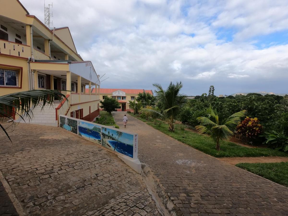 Bed and Breakfast Centre Lucien Botovasoa Antsiranana Esterno foto
