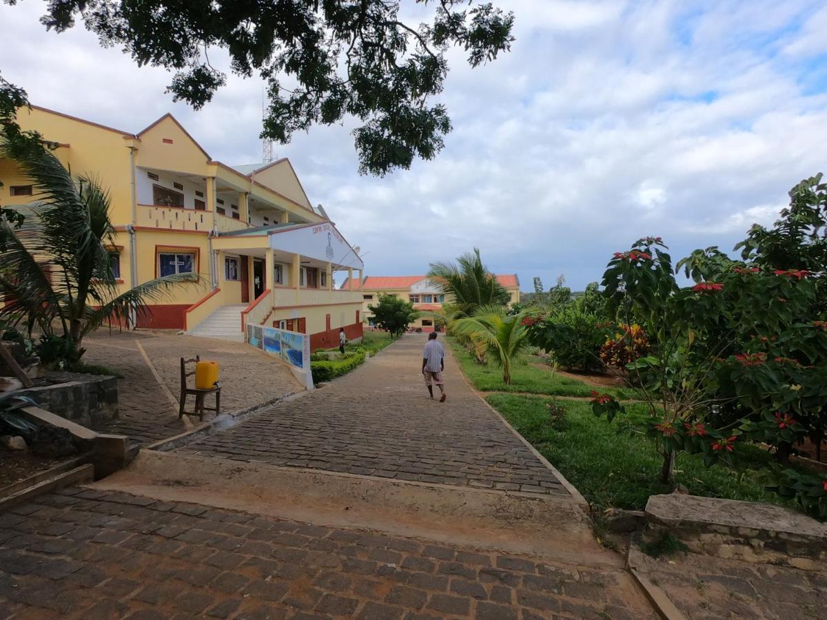 Bed and Breakfast Centre Lucien Botovasoa Antsiranana Esterno foto