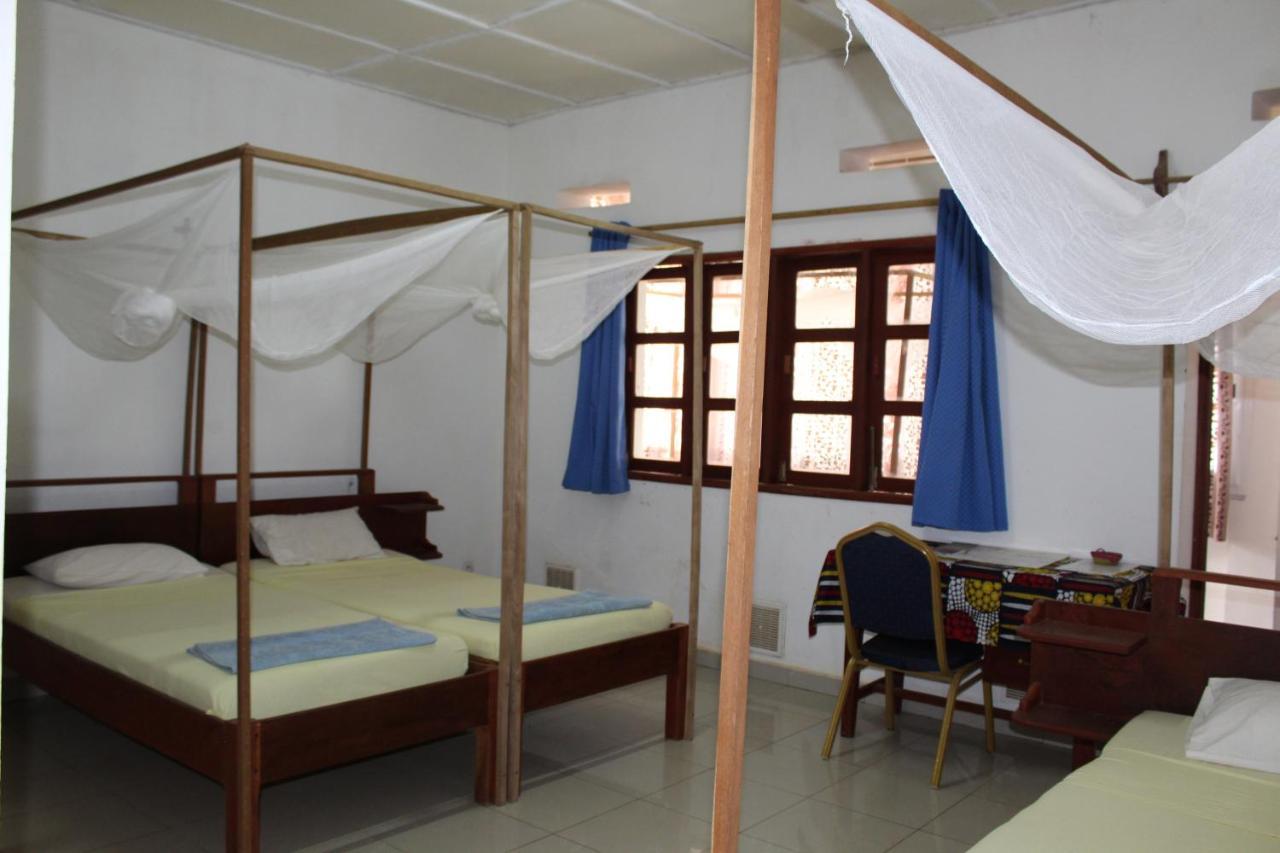 Bed and Breakfast Centre Lucien Botovasoa Antsiranana Esterno foto